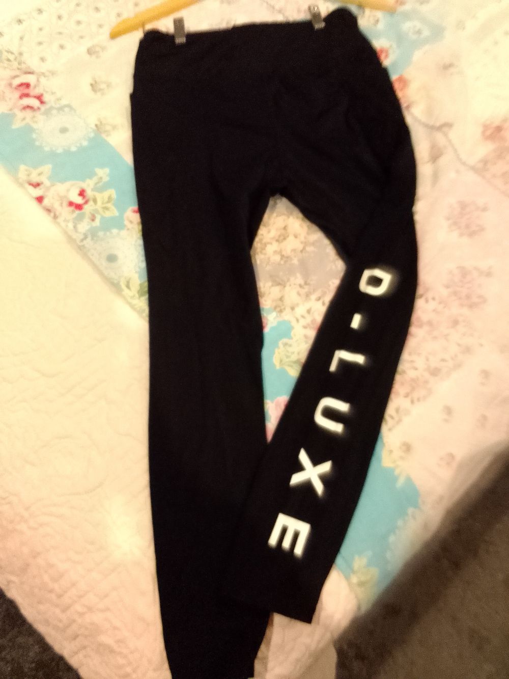 D-Luxe M activewear leggings with side pockets