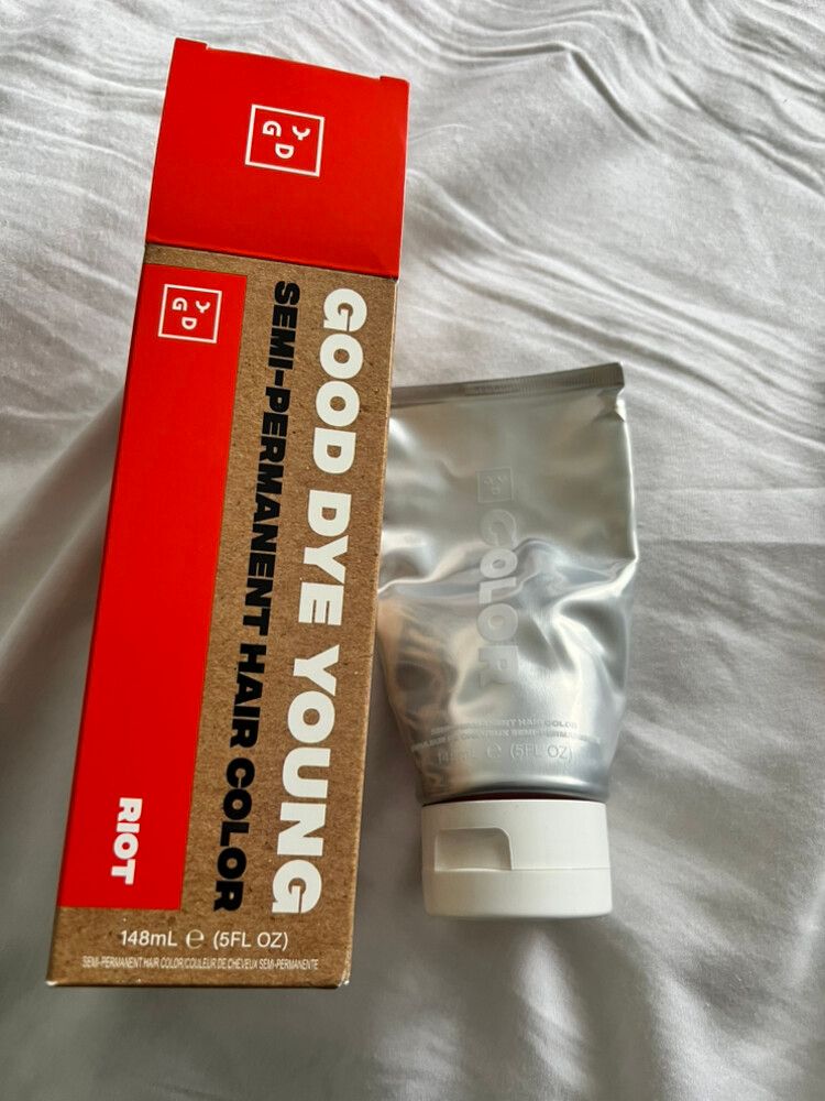 Hayley Williams Good Dye Young hair dye