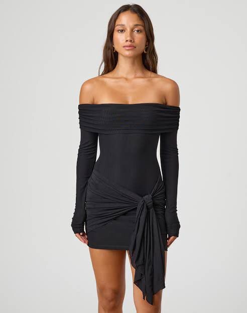 Glassons - Glassons Black Off-the-Shoulder Mini Dress on Designer Wardrobe Glassons - Glassons Black Off-the-Shoulder Mini Dress on Designer Wardrobe