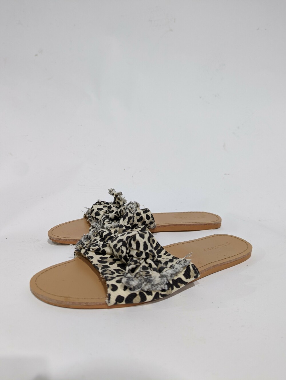 Decjuba - Decjuba Slides on Designer Wardrobe
