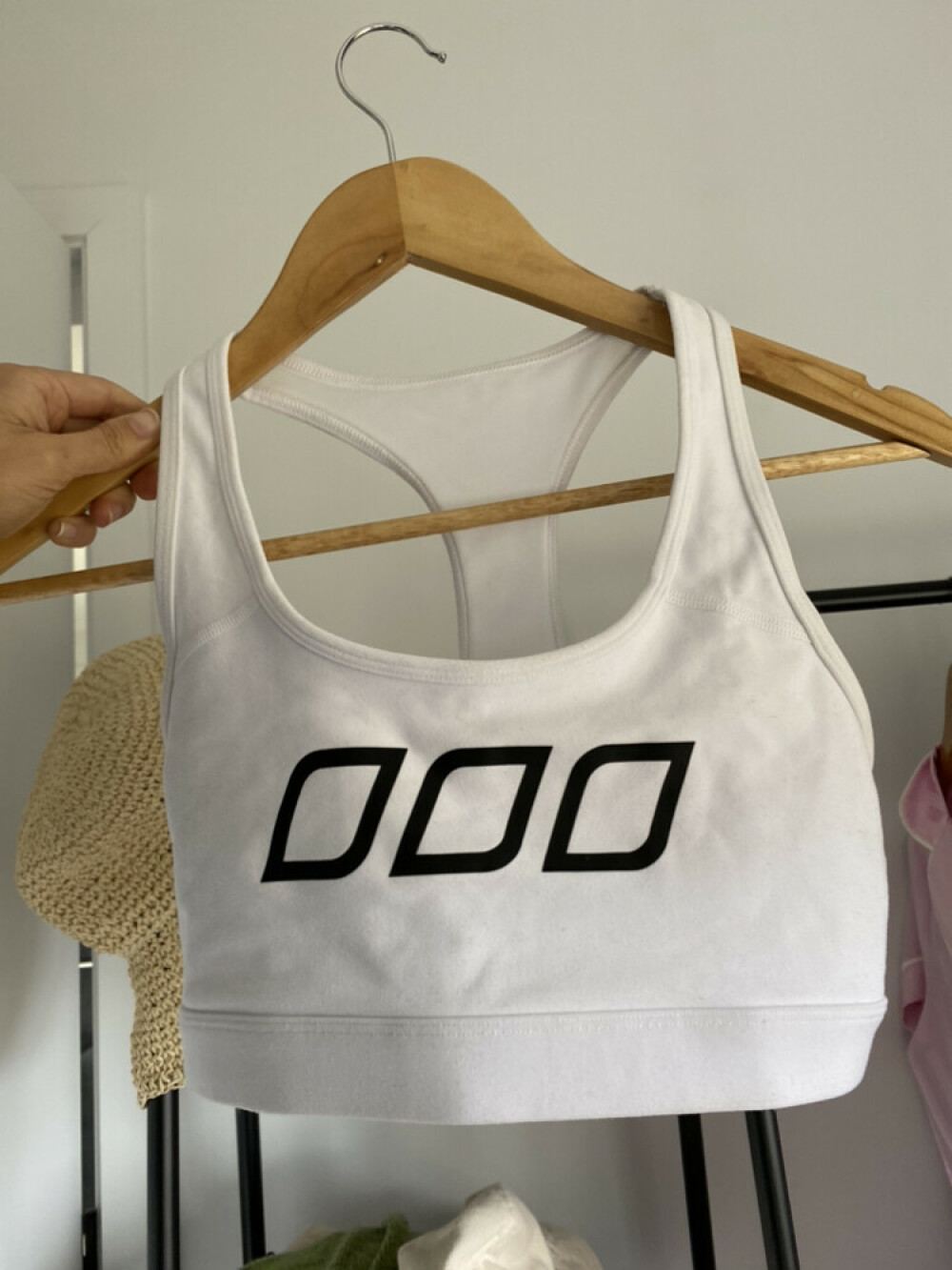 Lorna Jane - Lorna Jane White Sports Bra on Designer Wardrobe