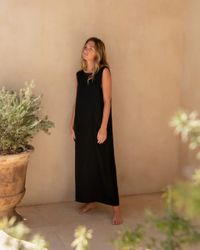 knee length dresses for ladies Black Seashell Dionis Midi Dress